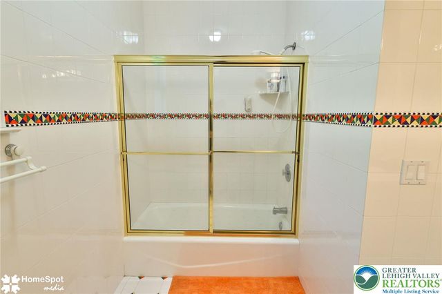 1614 Penns Crossing, South Whitehall Twp, PA 18104