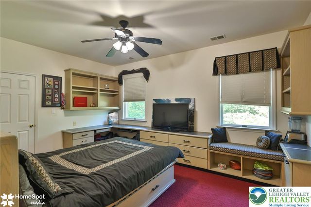 1614 Penns Crossing, South Whitehall Twp, PA 18104