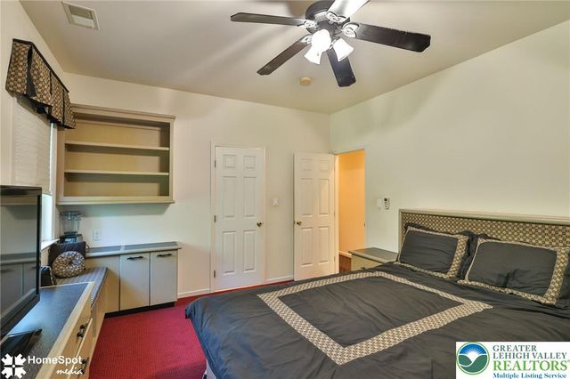 1614 Penns Crossing, South Whitehall Twp, PA 18104