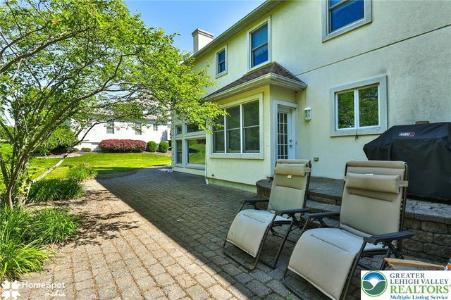 1614 Penns Crossing, South Whitehall Twp, PA 18104