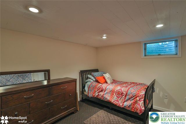 1614 Penns Crossing, South Whitehall Twp, PA 18104