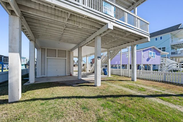 218 Ocean Avenue, Surfside Beach, TX 77541