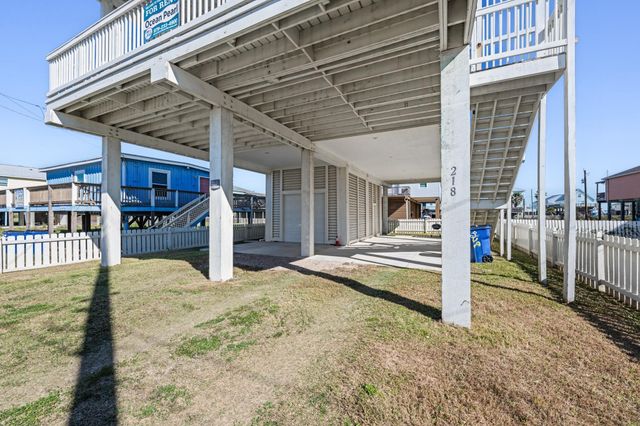 218 Ocean Avenue, Surfside Beach, TX 77541