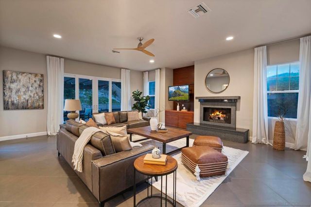 2827 Sutter Ridge Dr, Chula Vista, CA 91914
