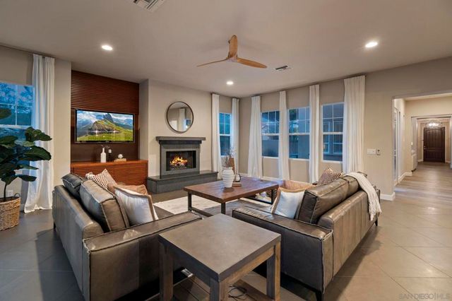 2827 Sutter Ridge Dr, Chula Vista, CA 91914