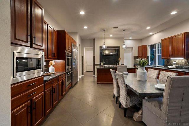 2827 Sutter Ridge Dr, Chula Vista, CA 91914