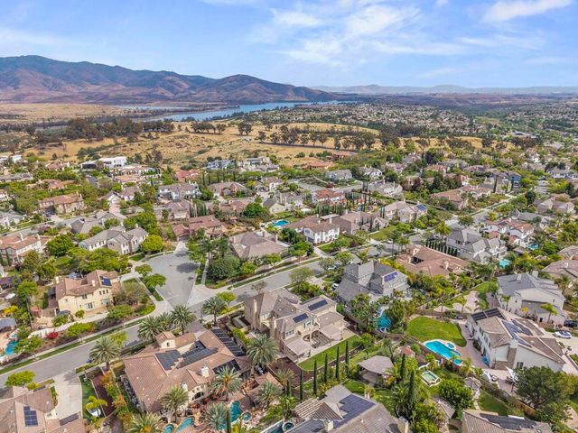 2827 Sutter Ridge Dr, Chula Vista, CA 91914