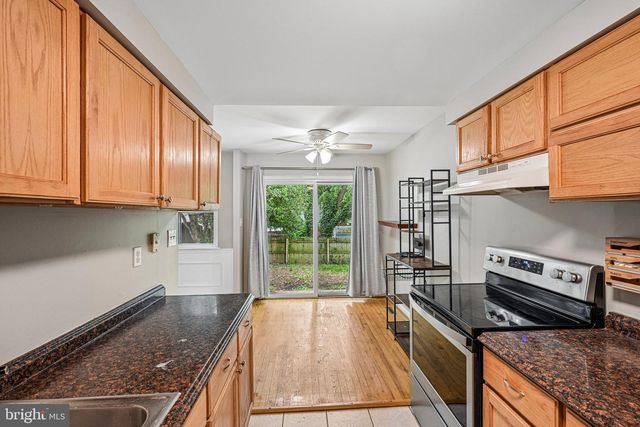 102 HOPKINS CT, Newark, DE 19713