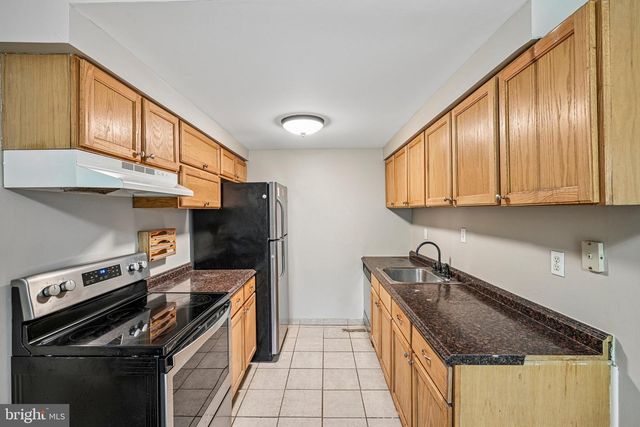 102 HOPKINS CT, Newark, DE 19713