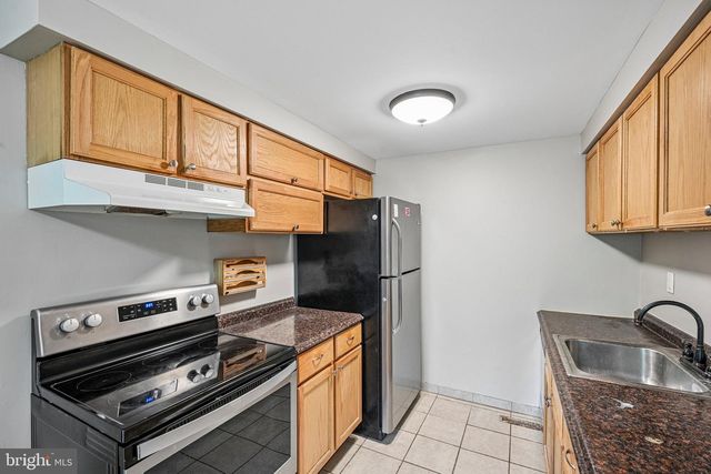 102 HOPKINS CT, Newark, DE 19713