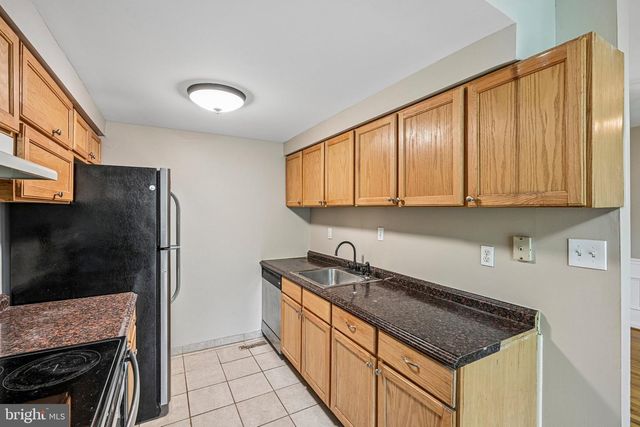 102 HOPKINS CT, Newark, DE 19713