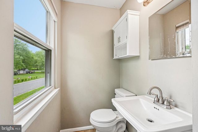 102 HOPKINS CT, Newark, DE 19713