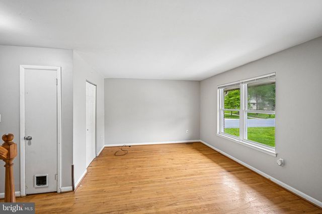 102 HOPKINS CT, Newark, DE 19713