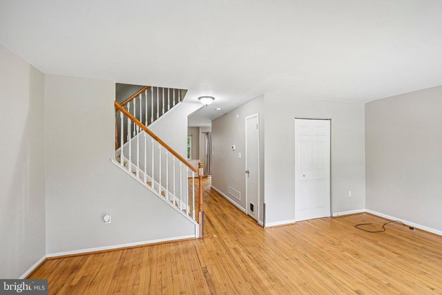 102 HOPKINS CT, Newark, DE 19713