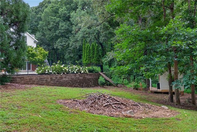 3380 Hill Forest Trail, Acworth, GA 30101