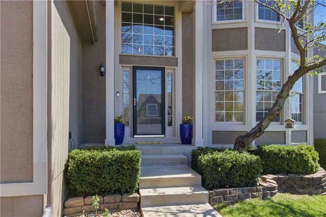 13213 Barton Street, Overland Park, KS 66213