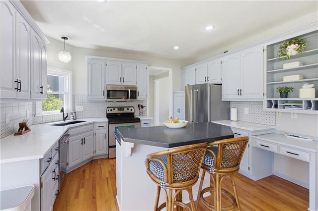 13213 Barton Street, Overland Park, KS 66213