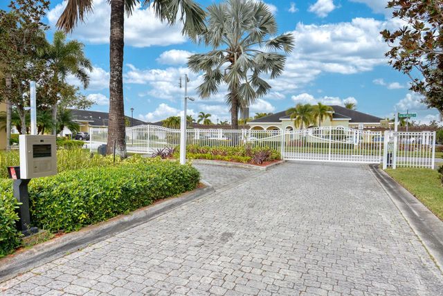 6108 NW Denmore Lane, Port St. Lucie, FL 34983