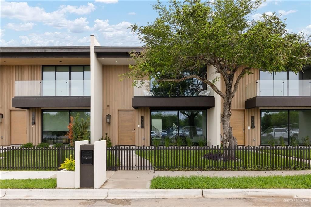 1414 S 7th Avenue, Edinburg, TX 78539