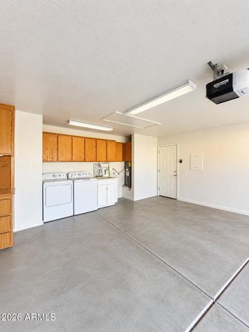 2162 S YELLOW WOOD Avenue, Mesa, AZ 85209