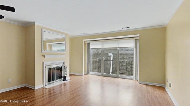 2845 Hikes Ln 302, Louisville, KY 40218