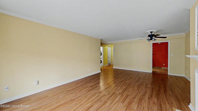 2845 Hikes Ln 302, Louisville, KY 40218