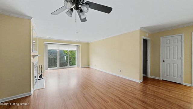 2845 Hikes Ln 302, Louisville, KY 40218