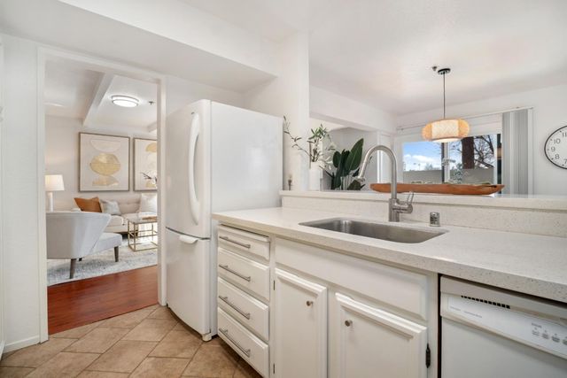 100 W El Camino Real 40, Mountain View, CA 94040