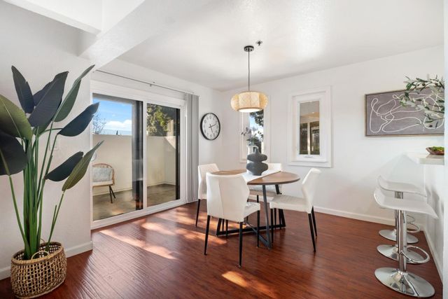 100 W El Camino Real 40, Mountain View, CA 94040