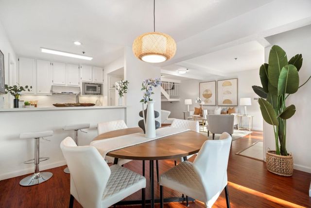 100 W El Camino Real 40, Mountain View, CA 94040