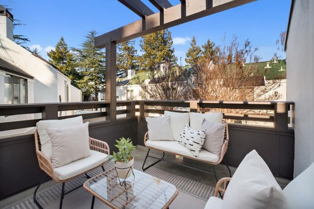 100 W El Camino Real 40, Mountain View, CA 94040