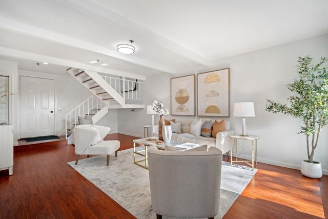 100 W El Camino Real 40, Mountain View, CA 94040