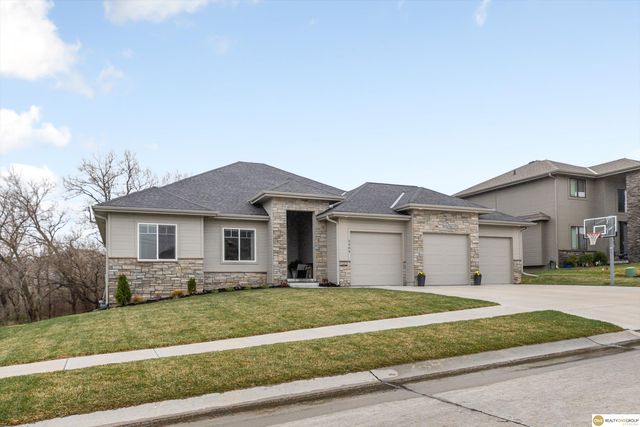2304 N 188 Street, Elkhorn, NE 68022