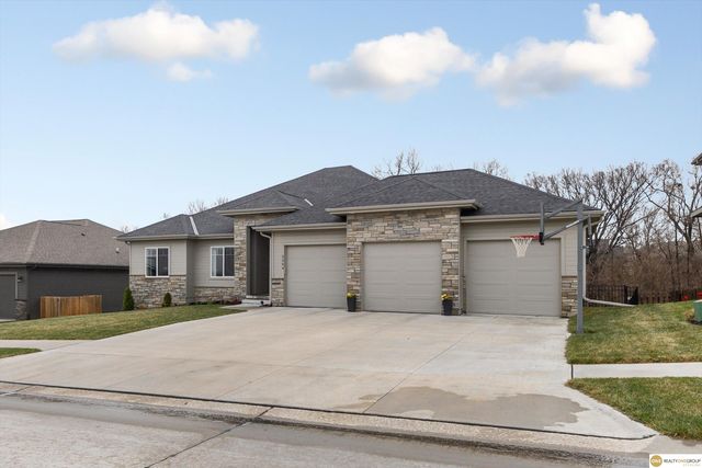 2304 N 188 Street, Elkhorn, NE 68022