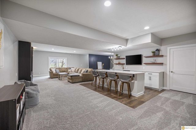 2304 N 188 Street, Elkhorn, NE 68022