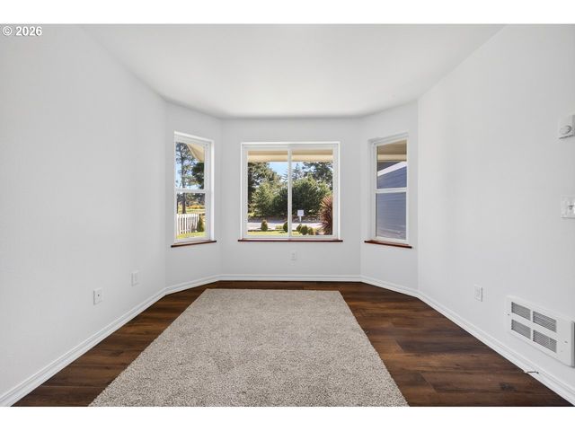 2679 FRANKLIN Ave Sw, Bandon, OR 97411
