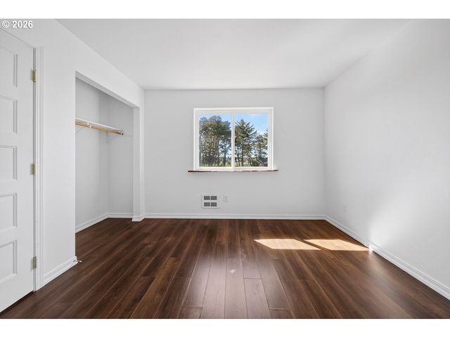 2679 FRANKLIN Ave Sw, Bandon, OR 97411