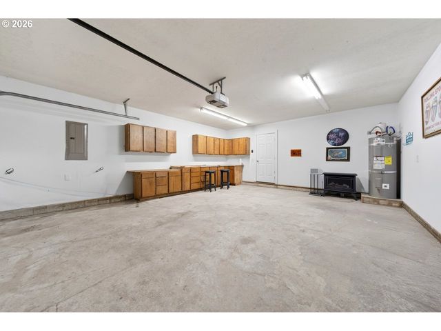 2679 FRANKLIN Ave Sw, Bandon, OR 97411