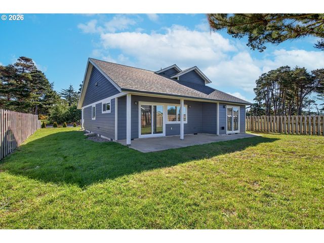 2679 FRANKLIN Ave Sw, Bandon, OR 97411