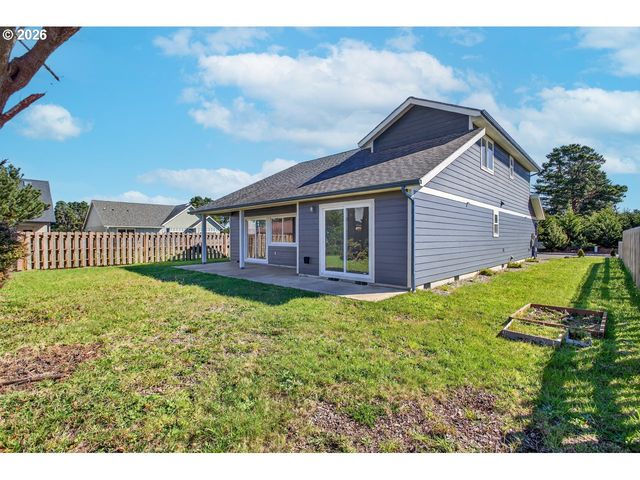 2679 FRANKLIN Ave Sw, Bandon, OR 97411