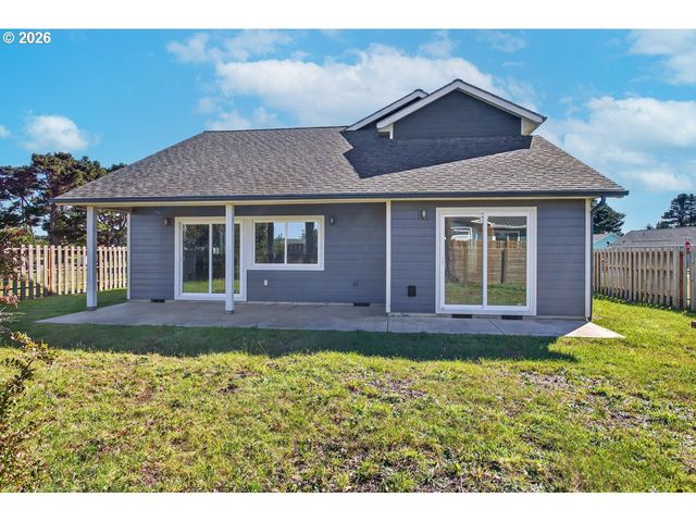 2679 FRANKLIN Ave Sw, Bandon, OR 97411