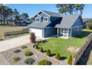 2679 FRANKLIN Ave Sw, Bandon, OR 97411