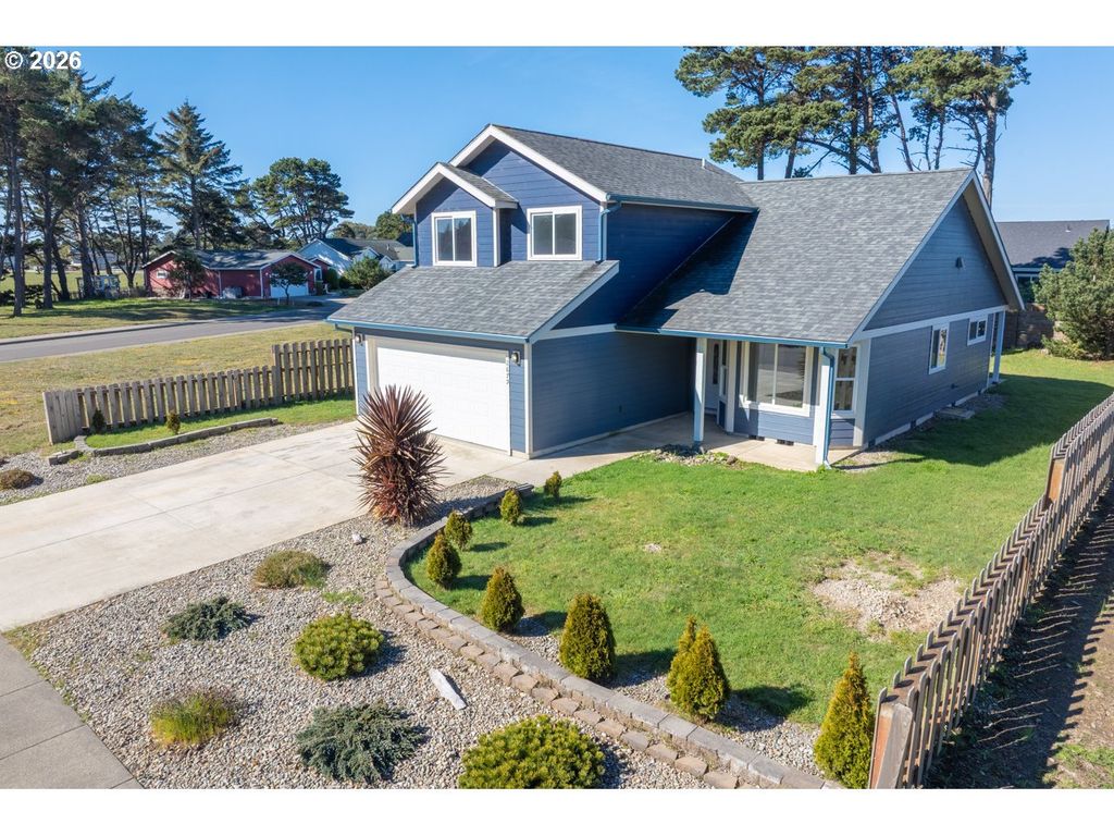 2679 FRANKLIN Ave Sw, Bandon, OR 97411