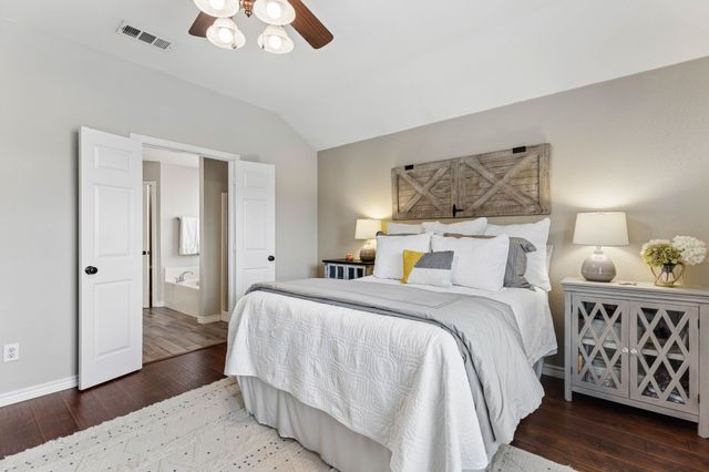5801 Meadowglen Drive, Denton, TX 76226