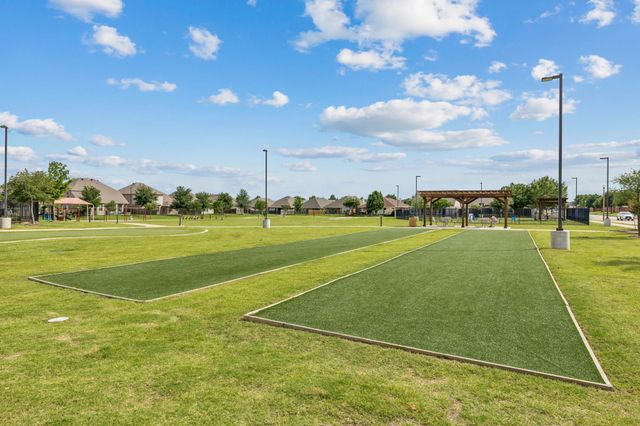 5801 Meadowglen Drive, Denton, TX 76226