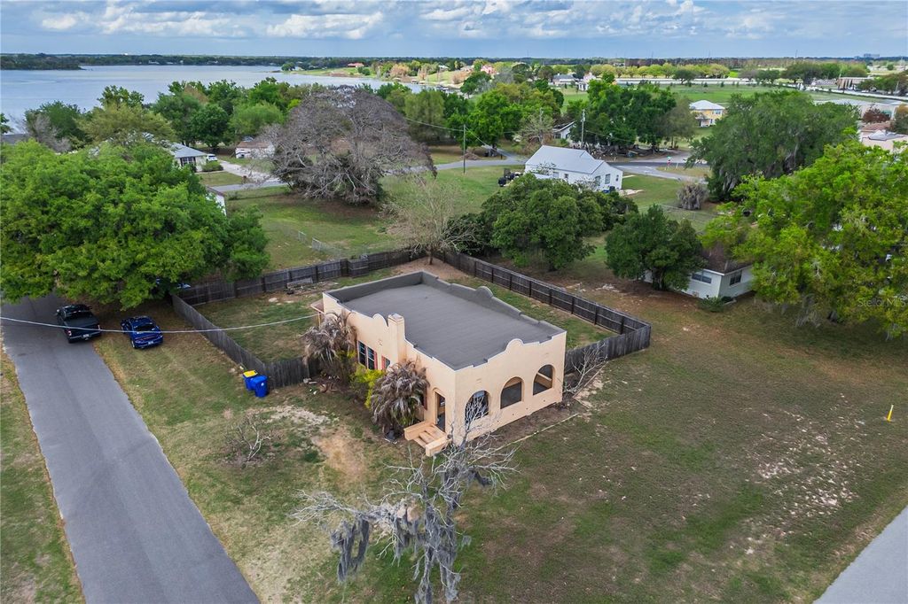 Image 3 of property listing at 311 W PEARCE AVENUE, Eagle Lake, FL 33839