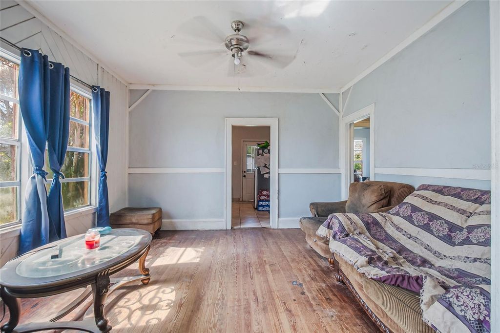 Image 10 of property listing at 311 W PEARCE AVENUE, Eagle Lake, FL 33839