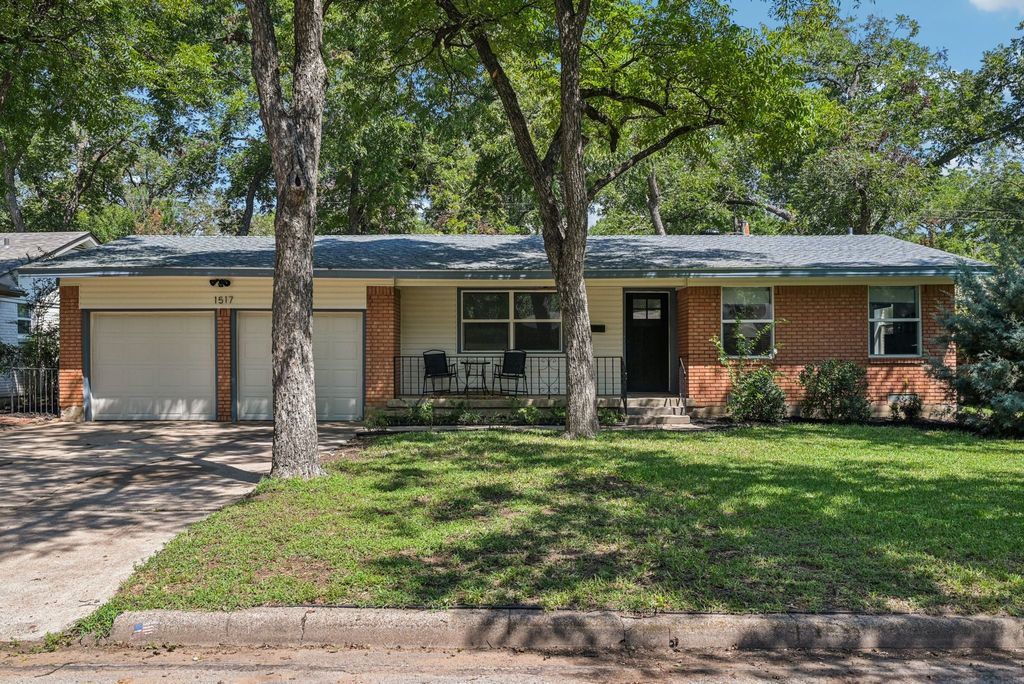 1517 Larkspur Drive, Arlington, TX 76013