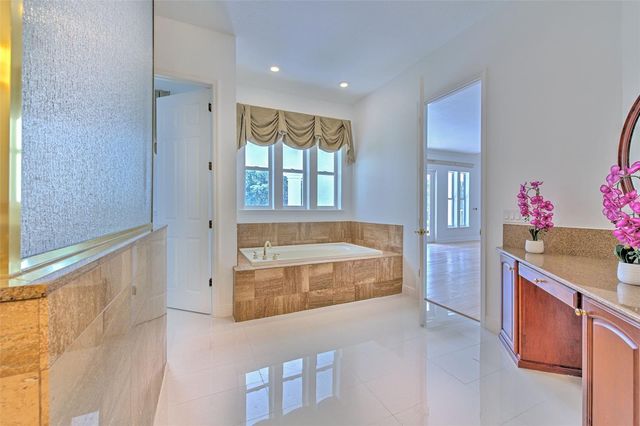 11444 HAMMOCK OAKS CT, Lithia, FL 33547