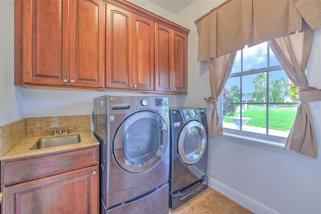 11444 HAMMOCK OAKS CT, Lithia, FL 33547